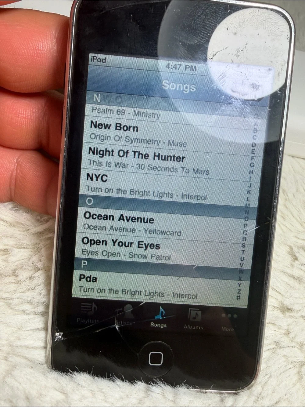 Apple ipod touch 3rd Generation 16 gb (read